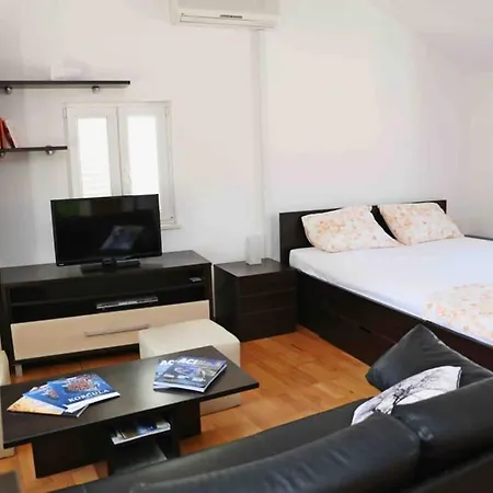 Apartman Ira